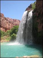 Havasu Falls in the daytime